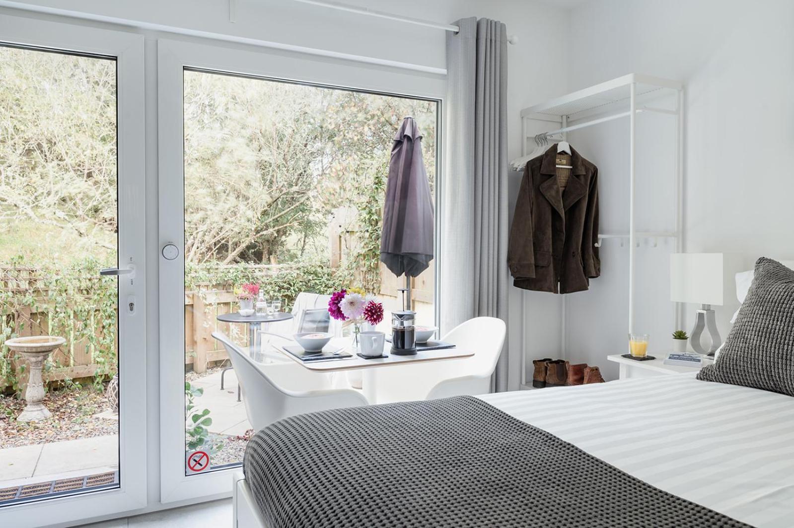 Siskin Guest Suite Kinrara エクステリア 写真
